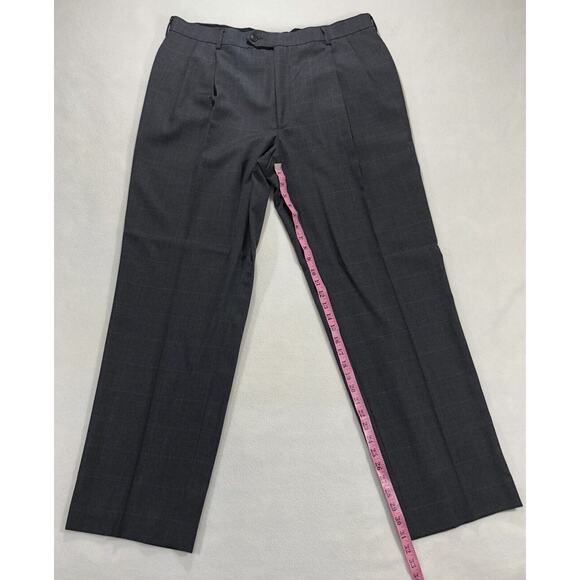 Jos a Bank Travelers Collection Suit 44x36L Two Button Single Vent Plaid Gray - Picture 10 of 12